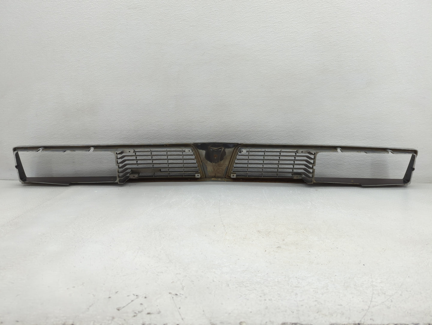 1985 Pontiac 6000 Front Grille Bumper Not Included - Oemusedautoparts1.com