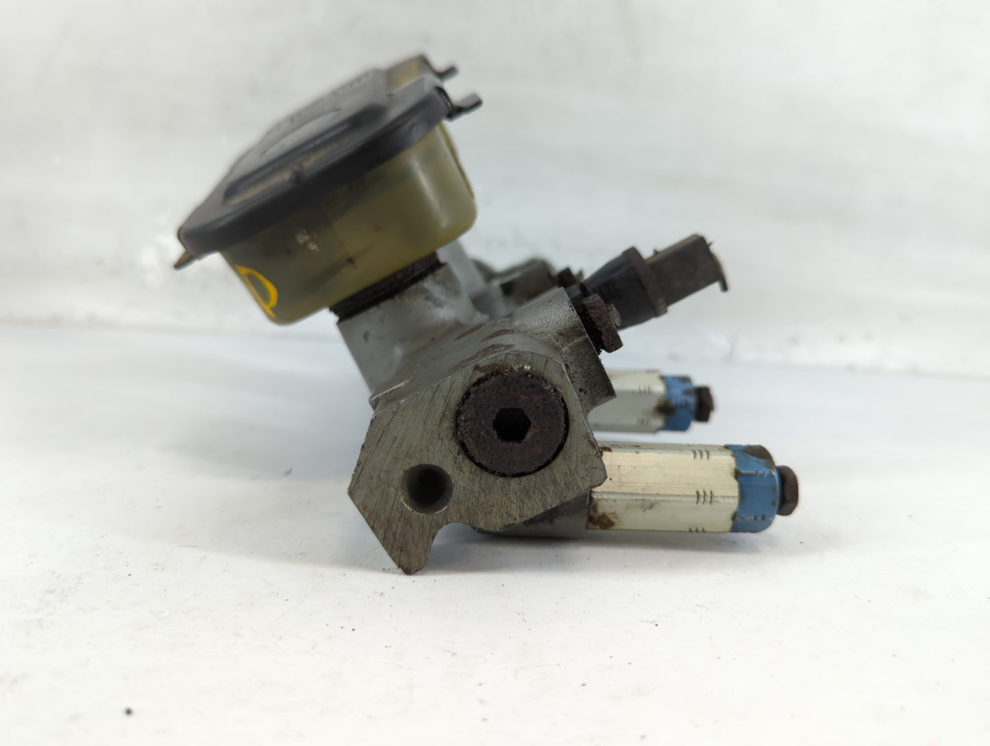 1985 Pontiac Sunbird Brake Master Cylinder - Oemusedautoparts1.com