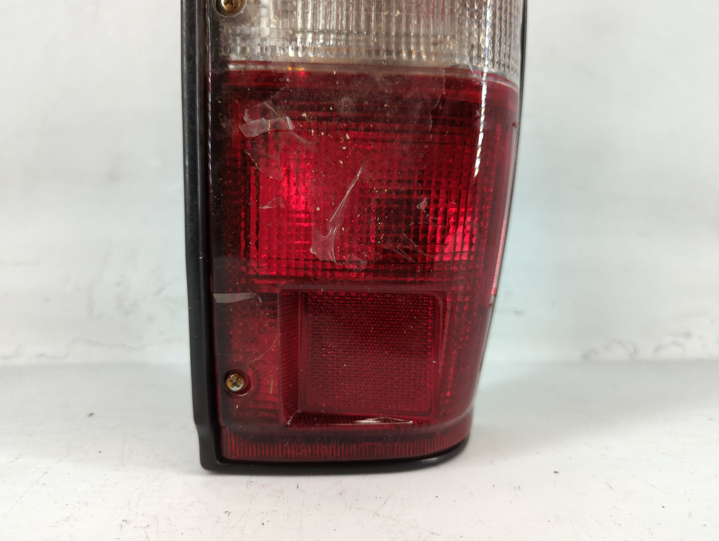 1985 Toyota 4runner Tail Light Assembly Passenger Right OEM P/N:11-1347B Fits OEM Used Auto Parts - Oemusedautoparts1.com