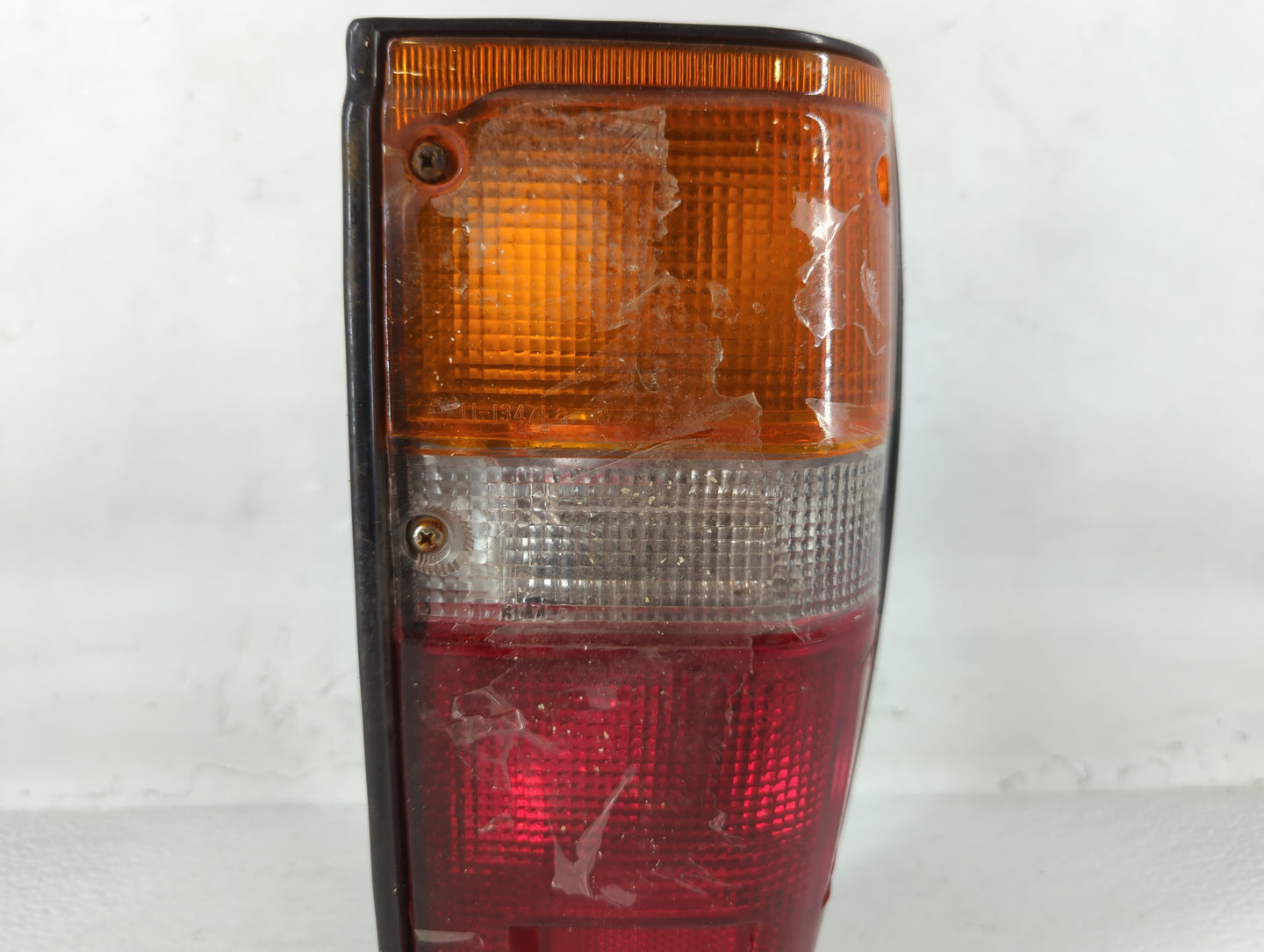 1985 Toyota 4runner Tail Light Assembly Passenger Right OEM P/N:11-1347B Fits OEM Used Auto Parts - Oemusedautoparts1.com