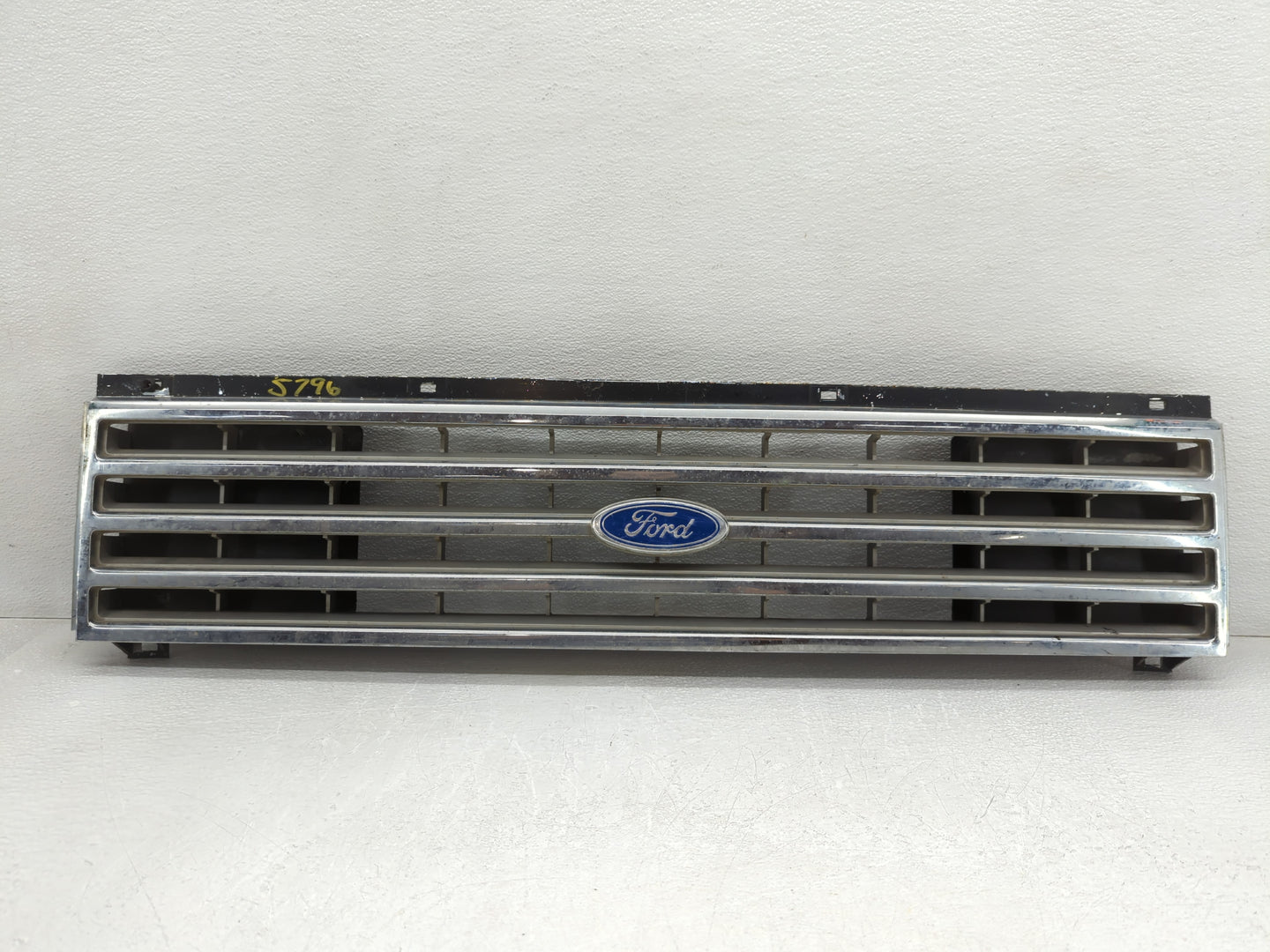 1986 Aftermarket Astrostart Front Grille Bumper Not Included - Oemusedautoparts1.com