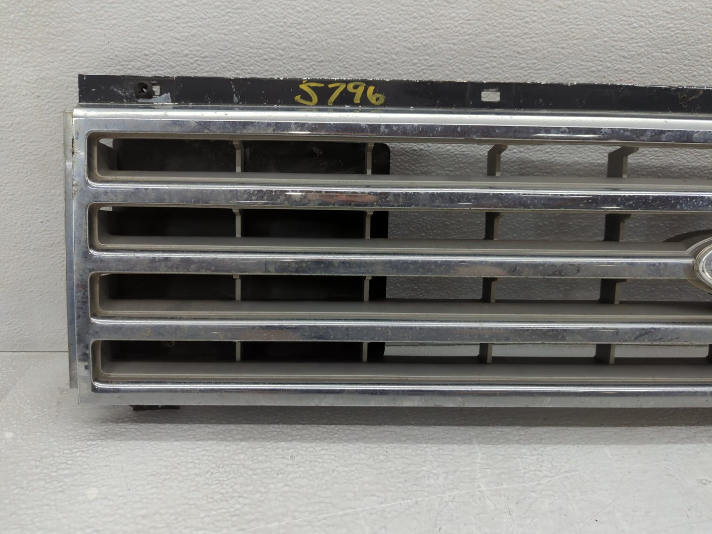 1986 Aftermarket Astrostart Front Grille Bumper Not Included - Oemusedautoparts1.com