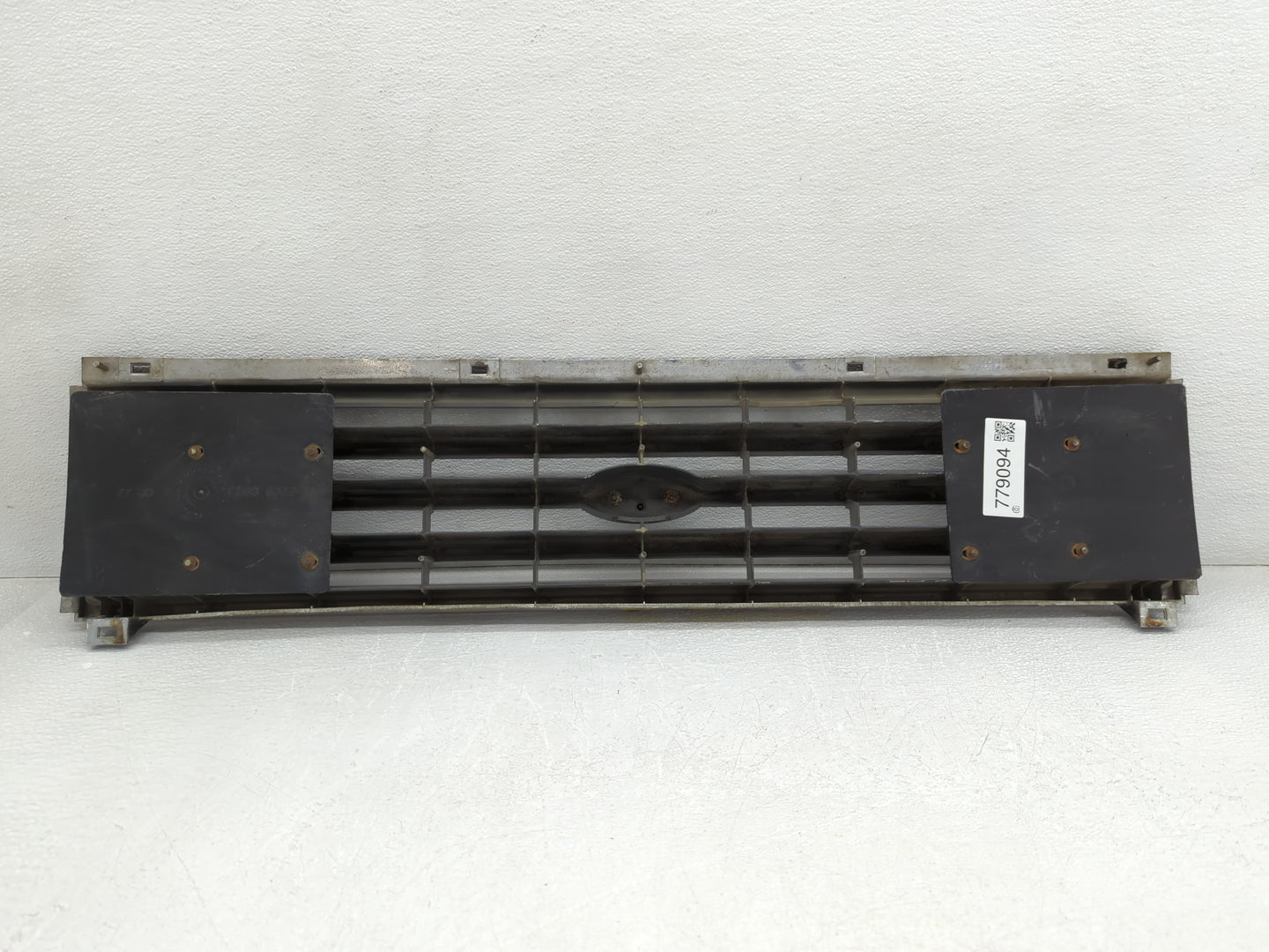 1986 Aftermarket Astrostart Front Grille Bumper Not Included - Oemusedautoparts1.com
