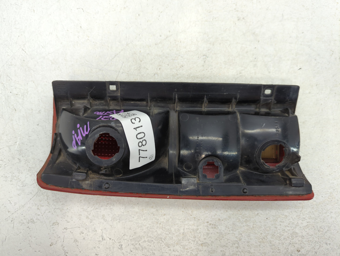 1985-2005 Chevrolet Astro Tail Light Assembly Passenger Right OEM P/N:1652448 1 AB Fits OEM Used Auto Parts - Oemusedautopar