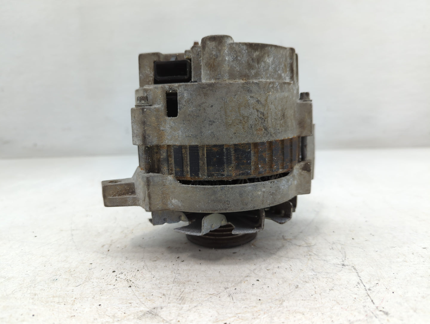 1986 Chevrolet S10 Blazer Alternator Replacement Generator Charging Assembly Engine OEM Fits OEM Used Auto Parts - Oemusedau