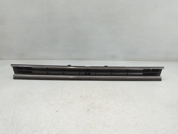 1986 Honda Civic Front Grille Bumper Not Included - Oemusedautoparts1.com