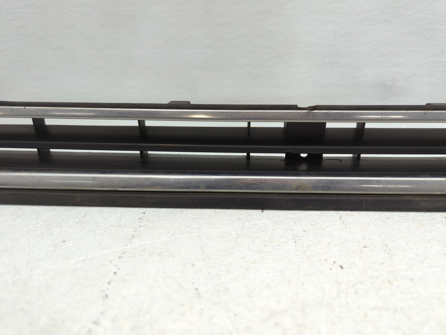 1986 Honda Civic Front Grille Bumper Not Included - Oemusedautoparts1.com