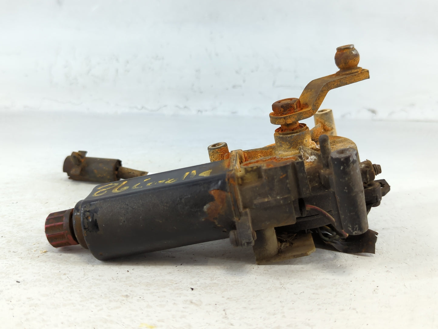 1986 Toyota Corolla WINDOW MOTOR - Oemusedautoparts1.com