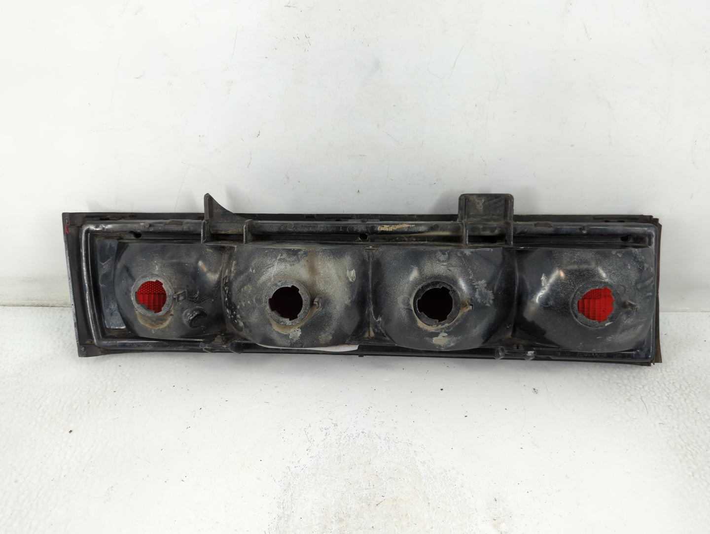 1987 Buick Enclave Tail Light Assembly Driver Left OEM Fits OEM Used Auto Parts - Oemusedautoparts1.com