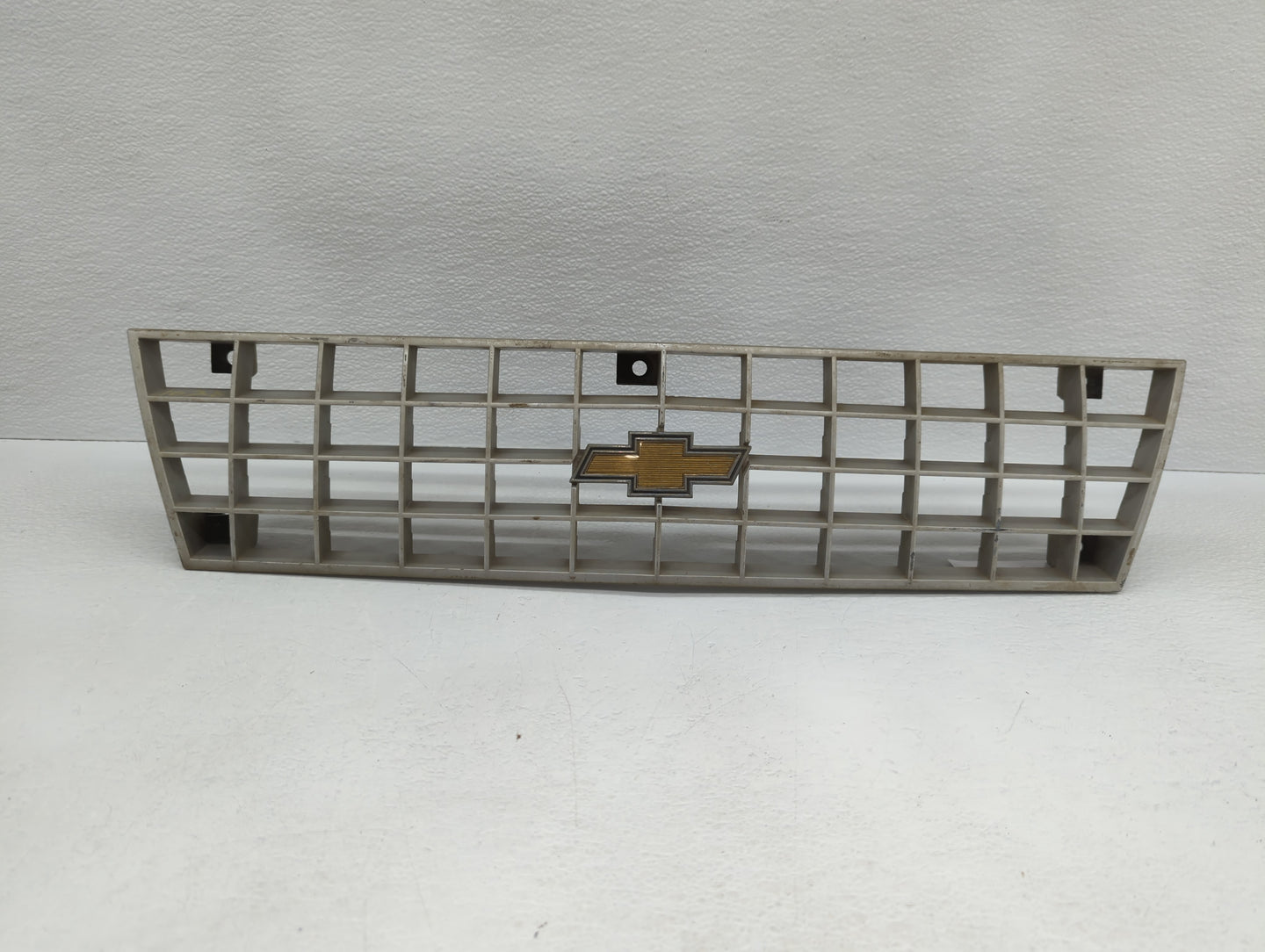 1987 Chevrolet Cavalier Front Grille Bumper Not Included - Oemusedautoparts1.com