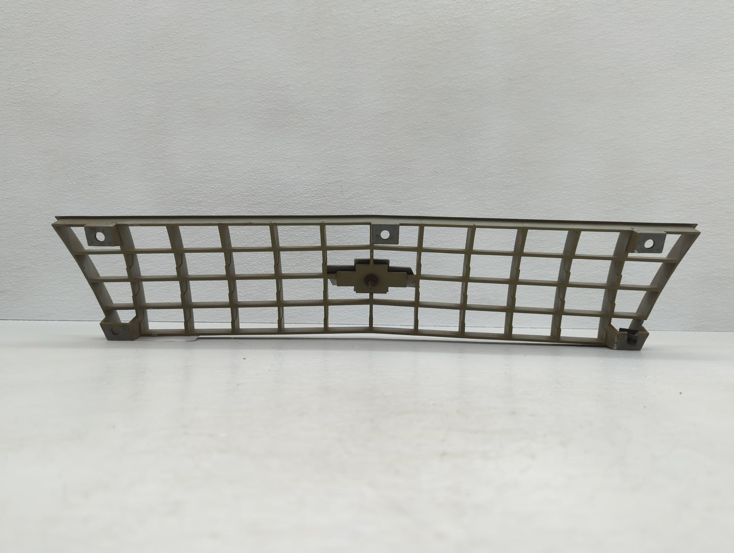 1987 Chevrolet Cavalier Front Grille Bumper Not Included - Oemusedautoparts1.com