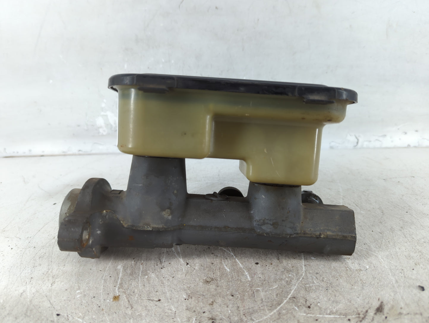 1987 Jeep Cherokee Brake Master Cylinder - Oemusedautoparts1.com