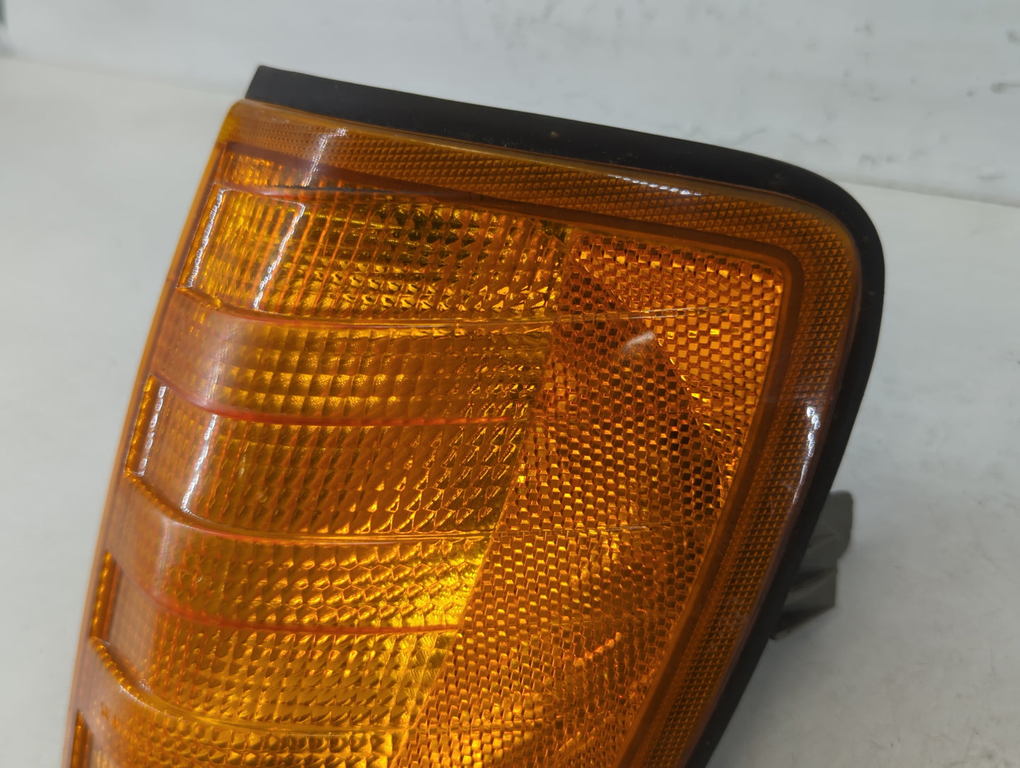 1987 Mercedes-benz W124 Driver Left Oem Head Light Headlight Lamp - Oemusedautoparts1.com