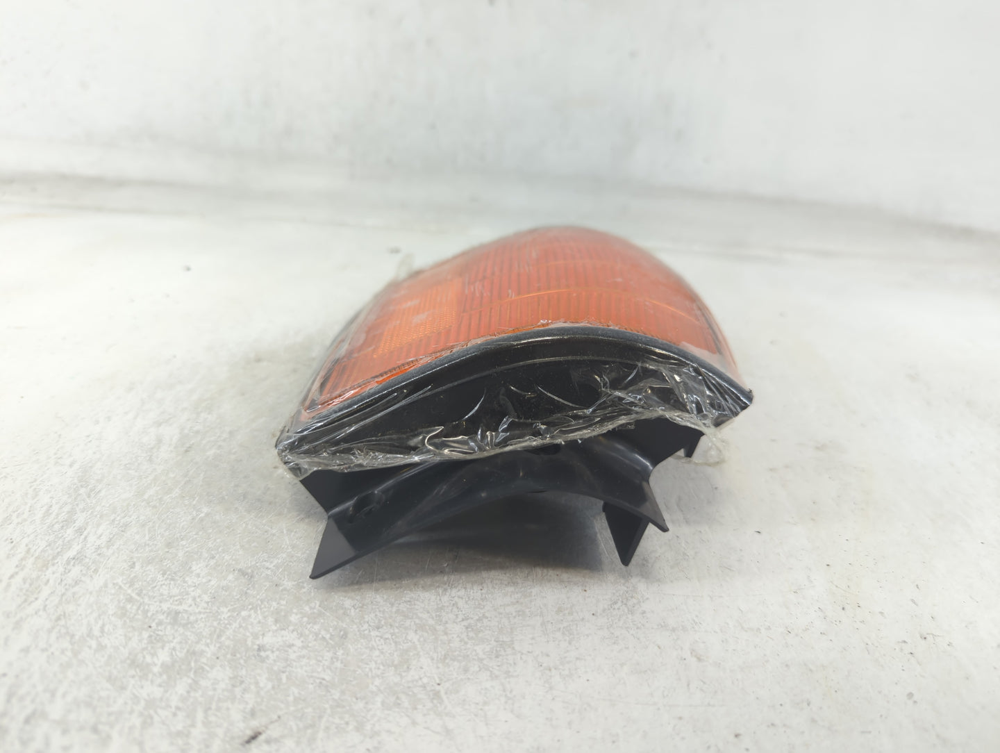 1987 Toyota Mark II Turn Signal Light Corner Lamp - Oemusedautoparts1.com