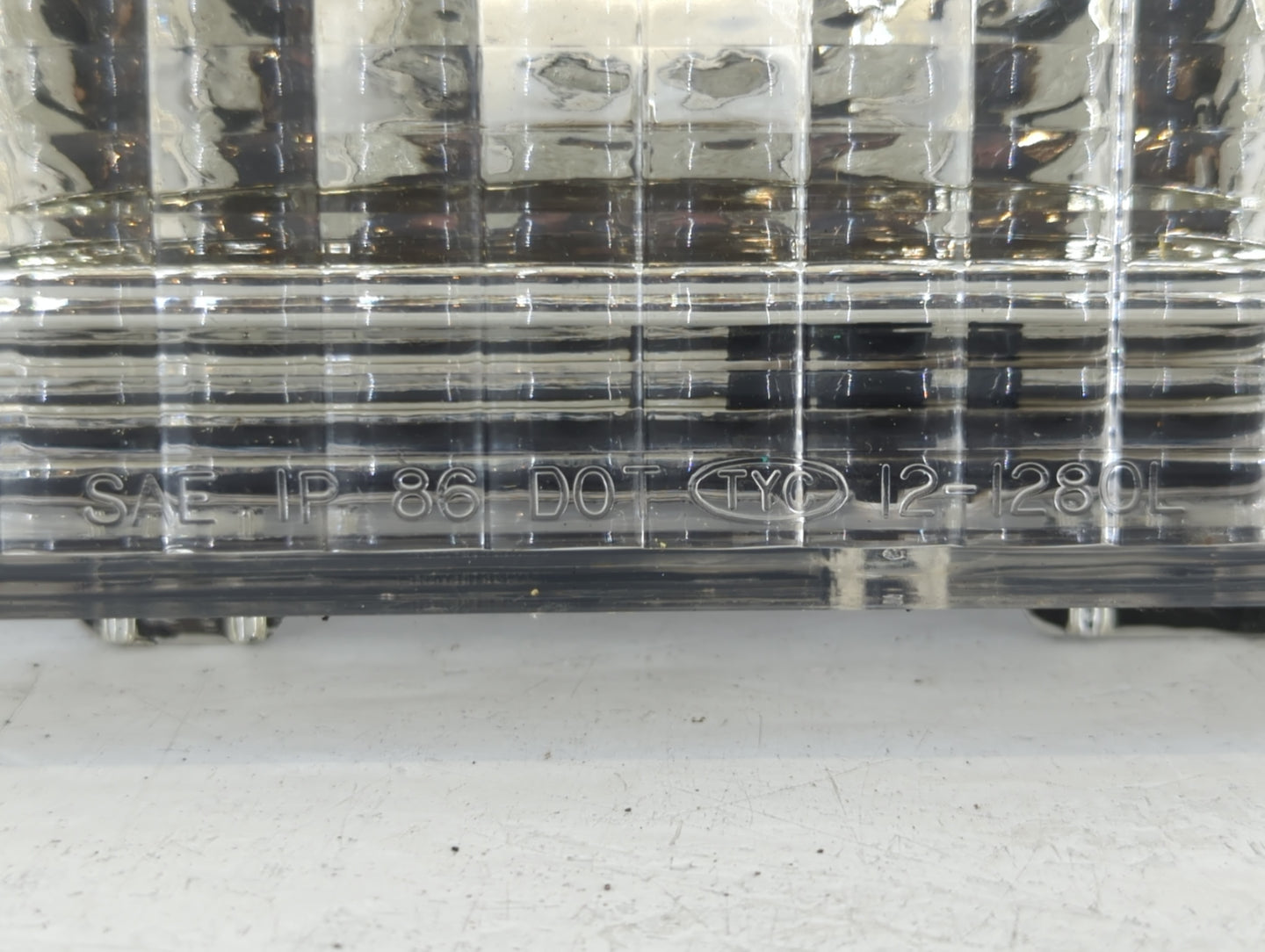 1988 Chevrolet Blazer Passenger Right Oem Head Light Headlight Lamp - Oemusedautoparts1.com