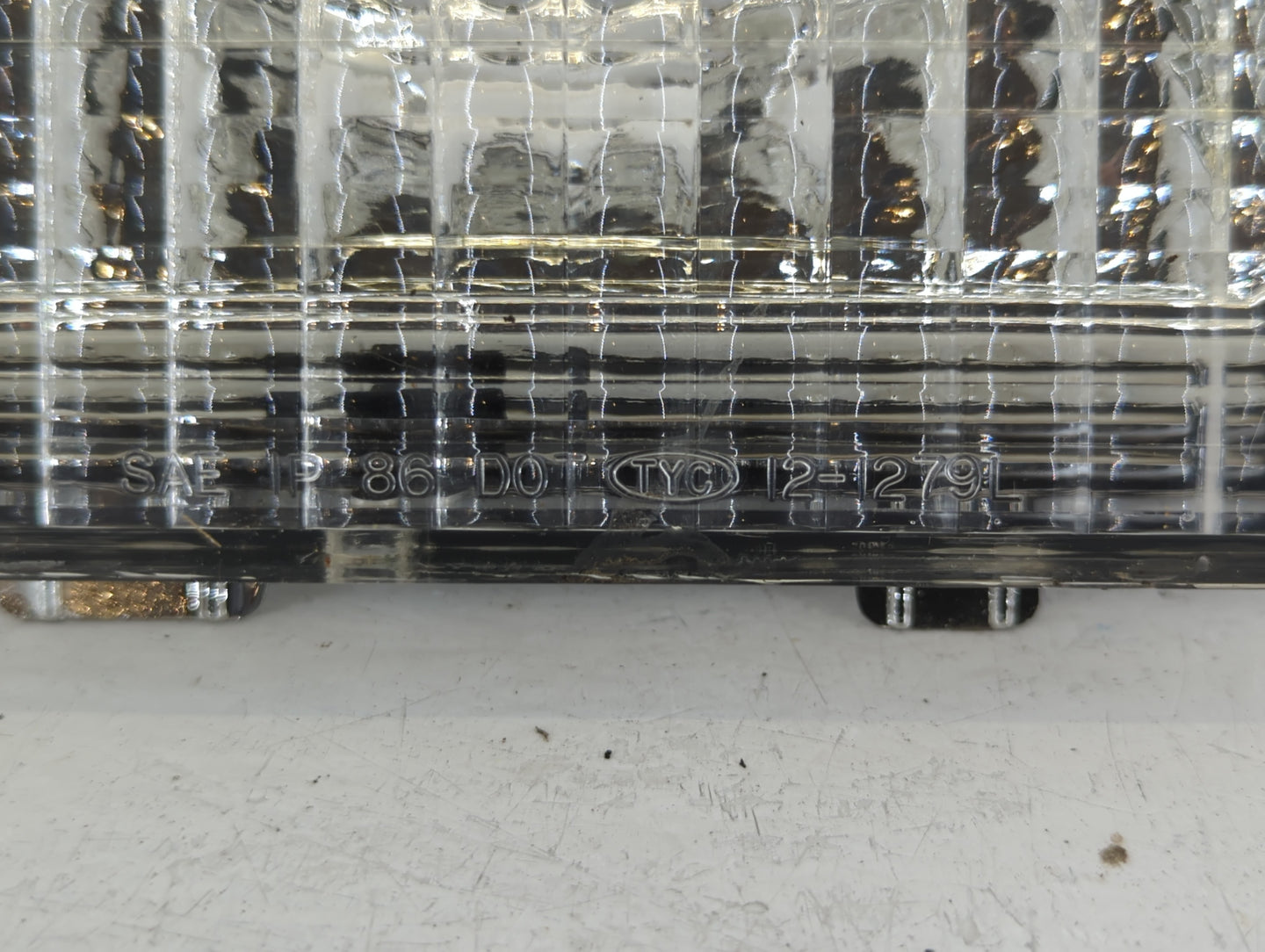 1988 Chevrolet Blazer Driver Left Oem Head Light Headlight Lamp - Oemusedautoparts1.com