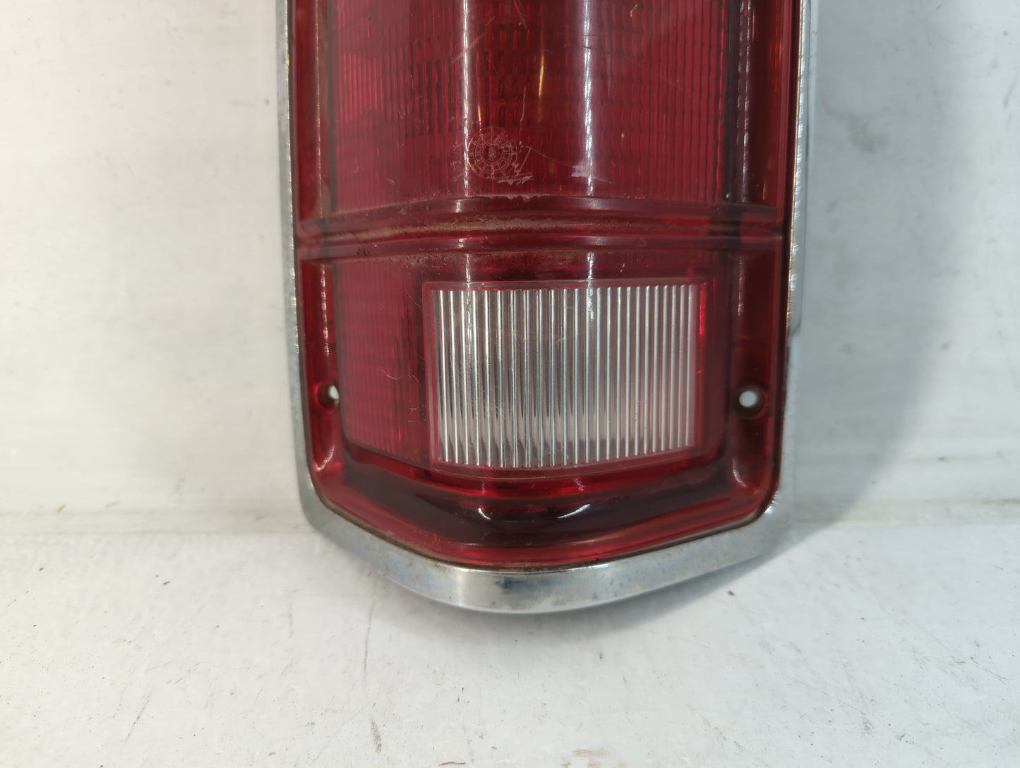 1988 Dodge Dakota Tail Light Assembly Driver Left OEM P/N:82897 lh -2 Fits OEM Used Auto Parts - Oemusedautoparts1.com