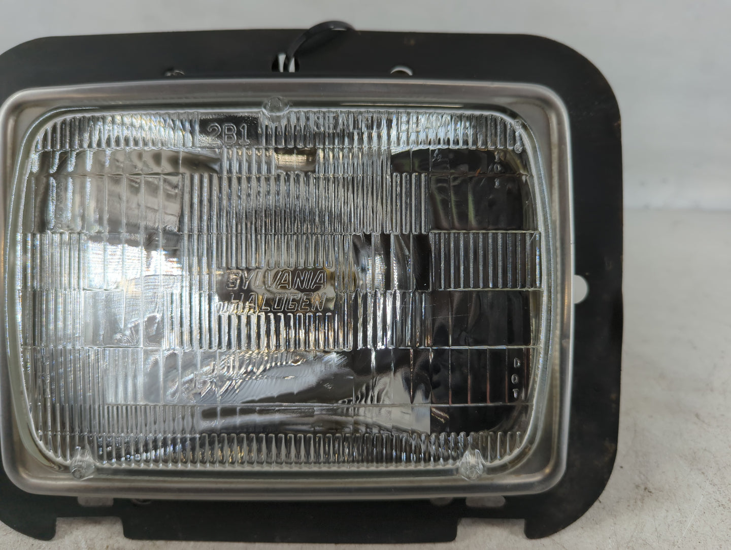 1988 Ford Aerostar Passenger Right Oem Head Light Headlight Lamp - Oemusedautoparts1.com