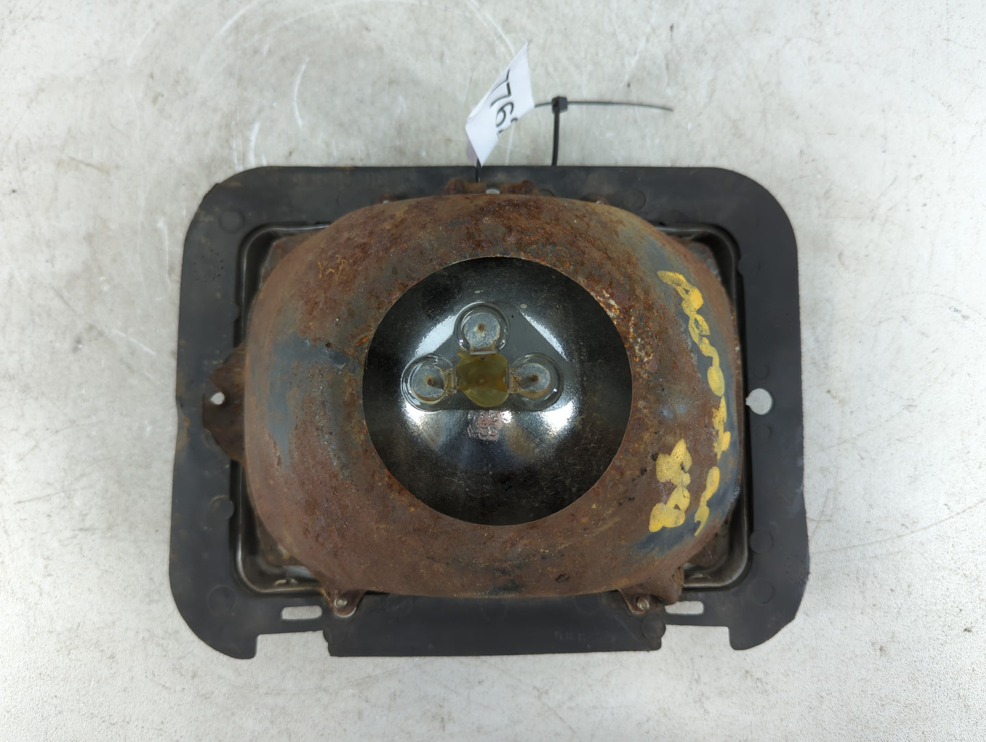 1988 Ford Aerostar Passenger Right Oem Head Light Headlight Lamp - Oemusedautoparts1.com