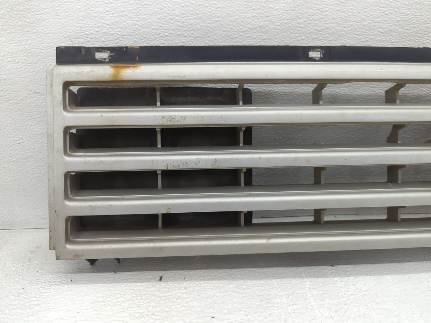 1988 Ford Aerostar Front Grille Bumper Not Included - Oemusedautoparts1.com