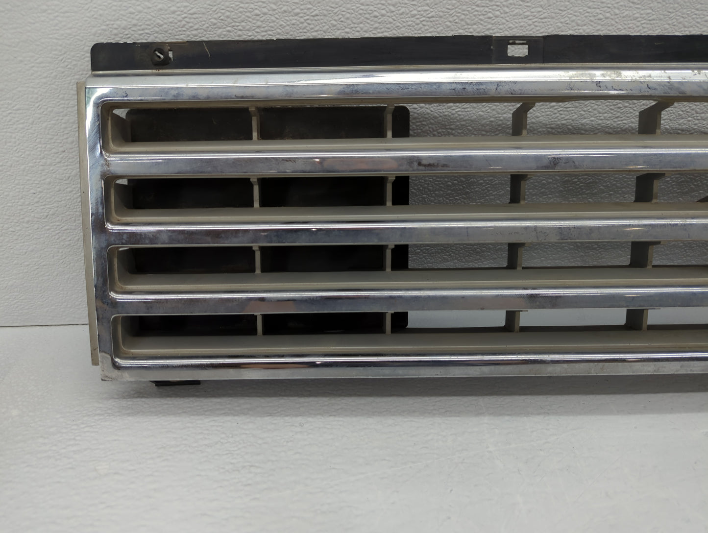 1988 Ford Aerostar Front Grille Bumper Not Included - Oemusedautoparts1.com