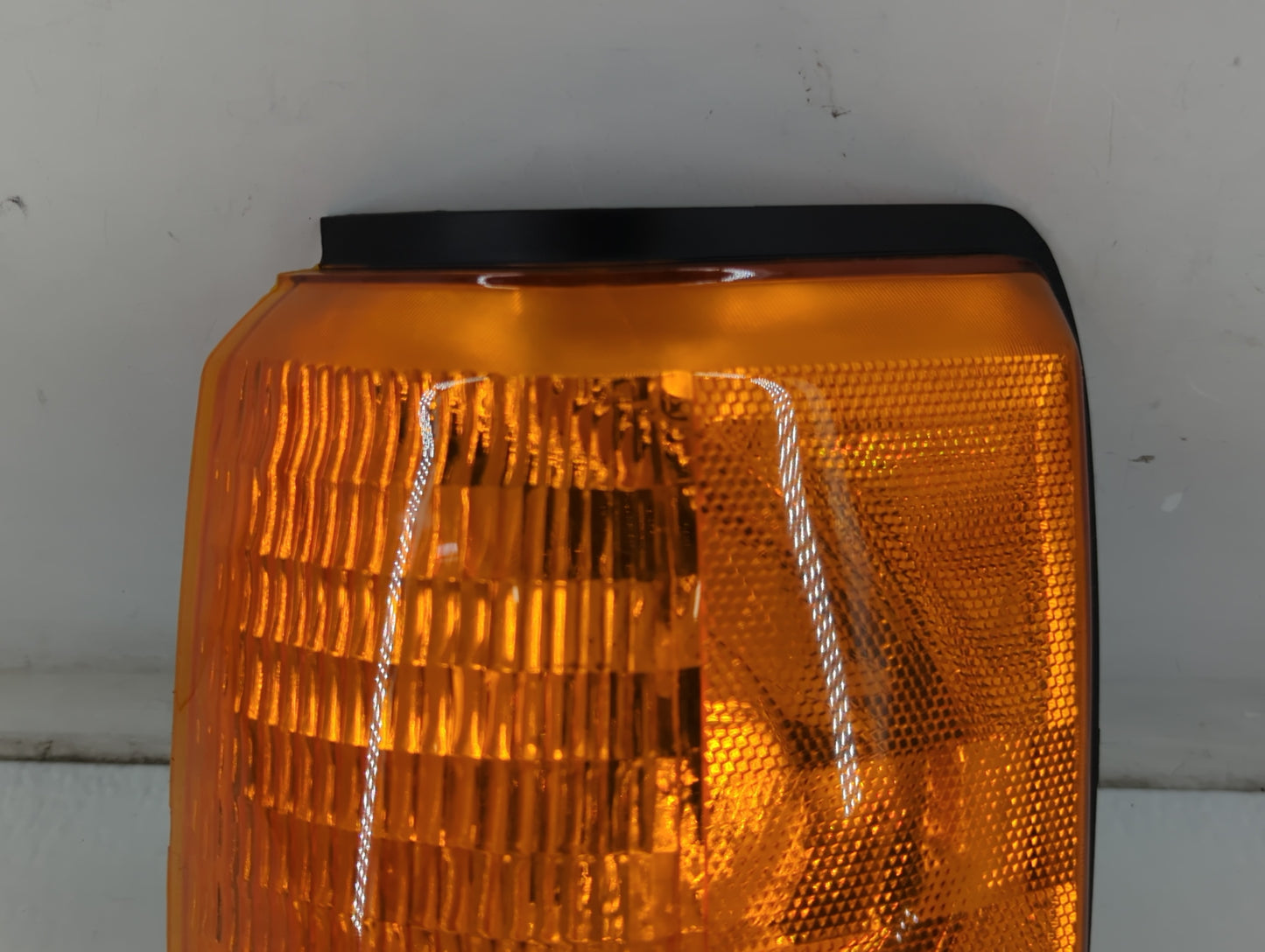 1988 Ford F-150 Driver Left Oem Fog Light Lamp - Oemusedautoparts1.com