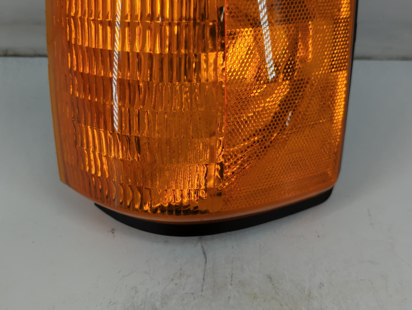 1988 Ford F-150 Driver Left Oem Fog Light Lamp - Oemusedautoparts1.com