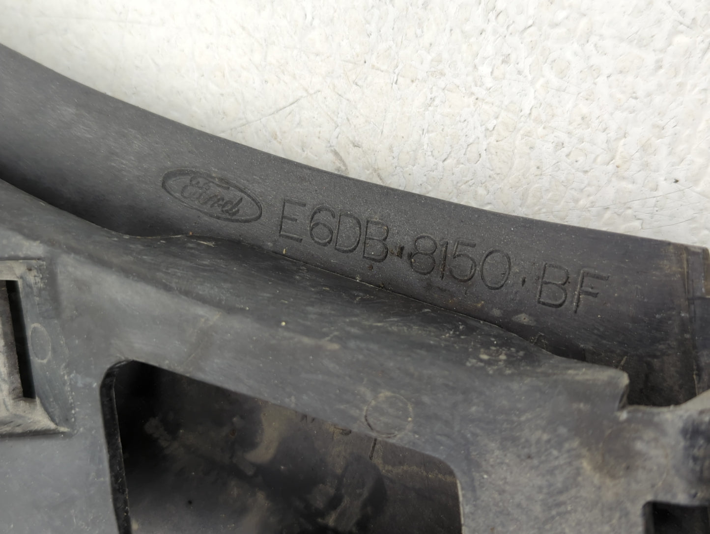1988 Ford Taurus Front Grille Bumper Not Included - Oemusedautoparts1.com