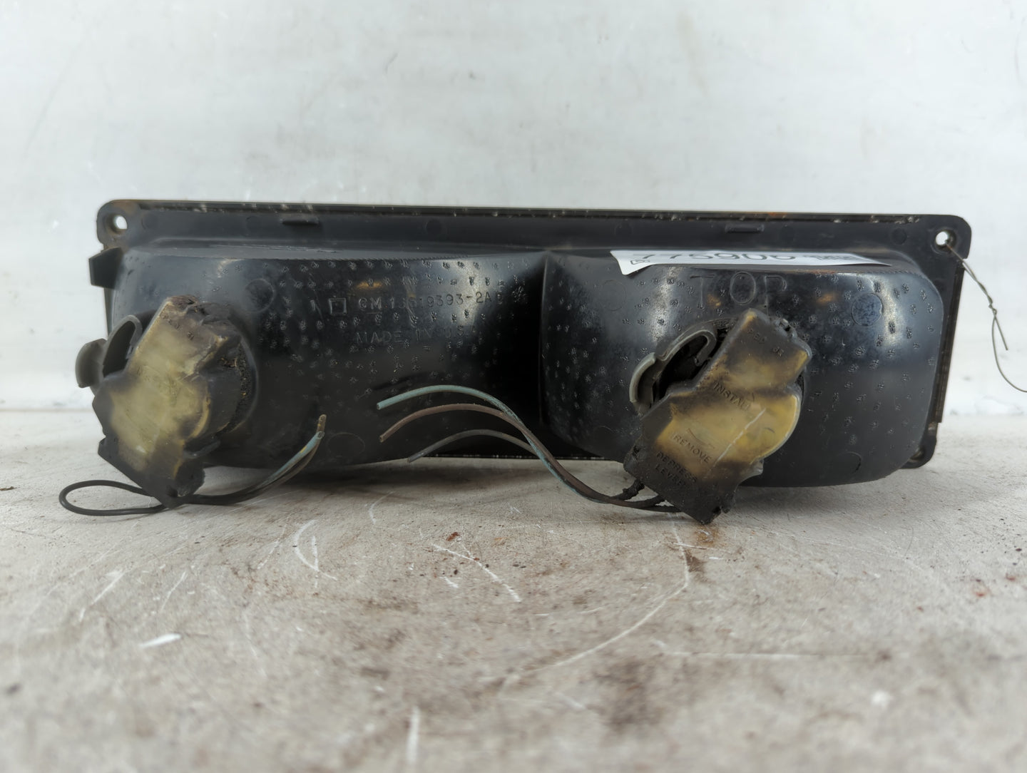 1988 Gmc 1500 Driver Left Oem Head Light Headlight Lamp - Oemusedautoparts1.com