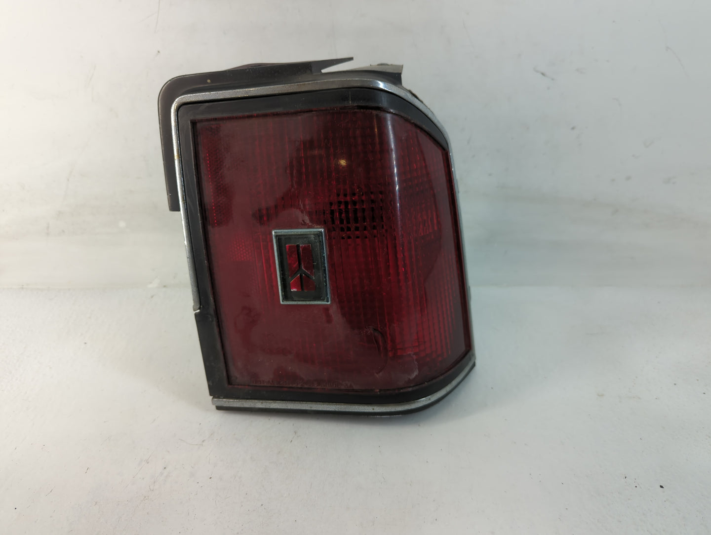 1988 Oldsmobile Ciera Tail Light Assembly Passenger Right OEM P/N:16503452 Fits OEM Used Auto Parts - Oemusedautoparts1.com