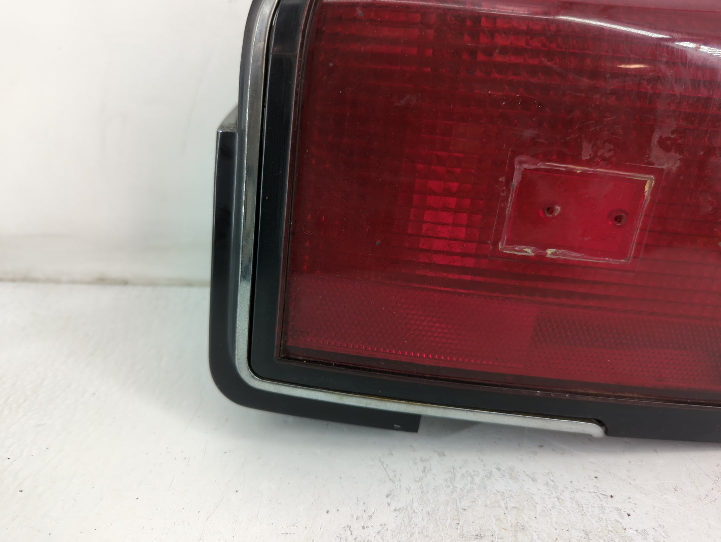 1988 Oldsmobile Cutlass Tail Light Assembly Passenger Right OEM P/N:59736221 Fits OEM Used Auto Parts - Oemusedautoparts1.co