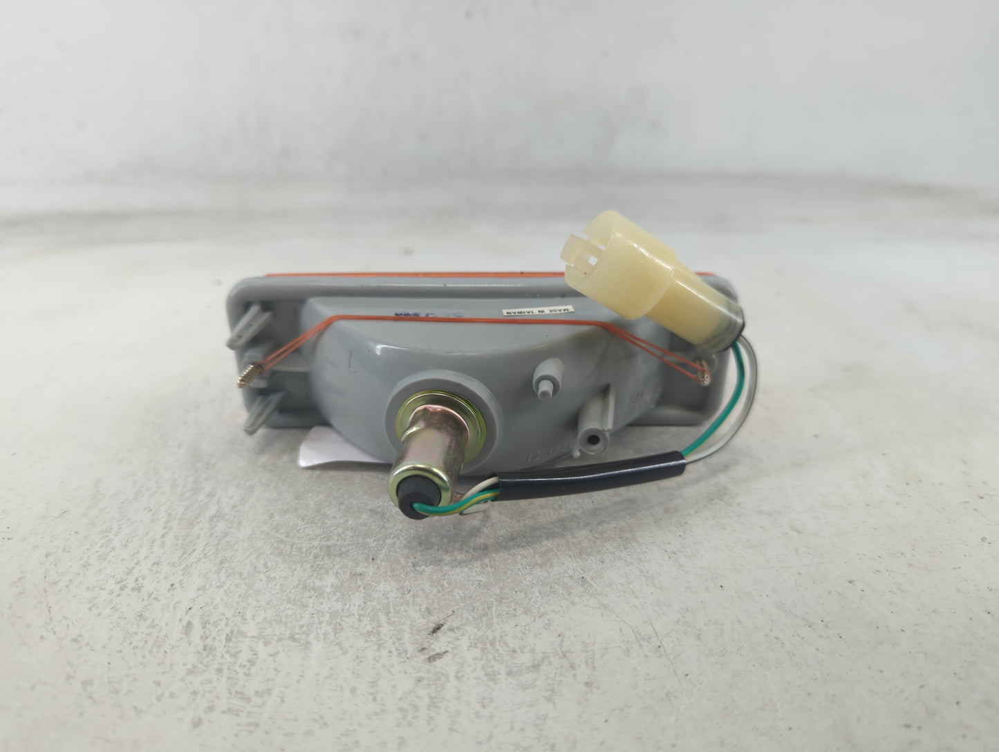 1988 Toyota Hilux Passenger Right Oem Front Light Lamp - Oemusedautoparts1.com
