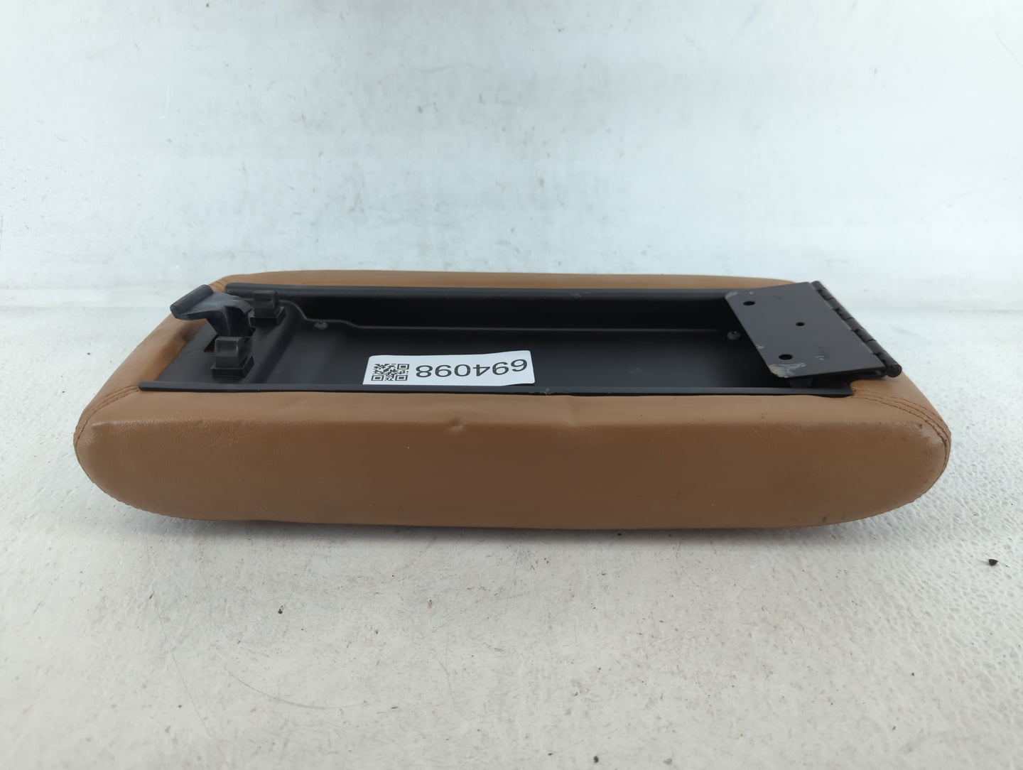 1989 Buick Reatta Center Console Armrest Cover Lid Fits OEM Used Auto Parts - Oemusedautoparts1.com