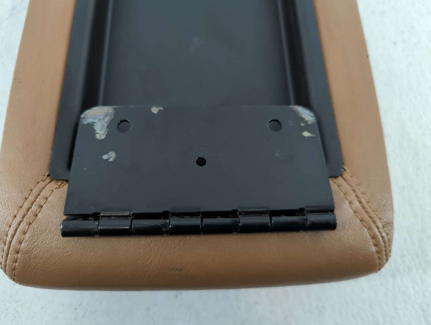 1989 Buick Reatta Center Console Armrest Cover Lid Fits OEM Used Auto Parts - Oemusedautoparts1.com