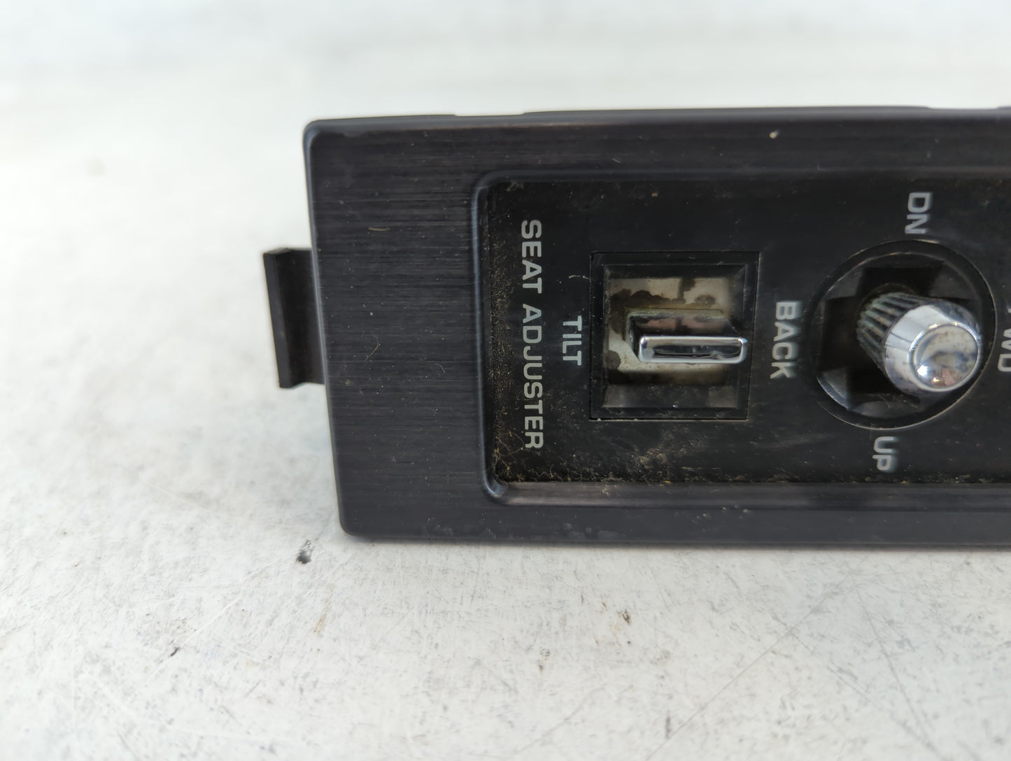 1989 Buick Reatta SEAT SWICH - Oemusedautoparts1.com