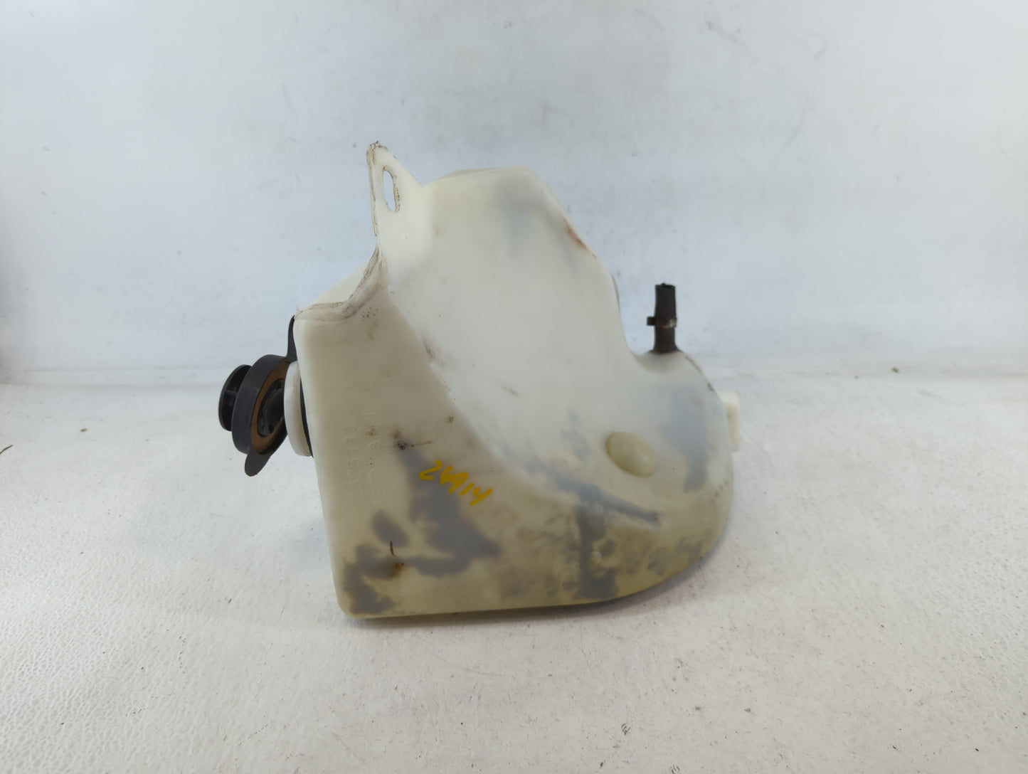 1989 Buick Reatta Windshield Washer Fluid Reservoir Bottle Oem - Oemusedautoparts1.com