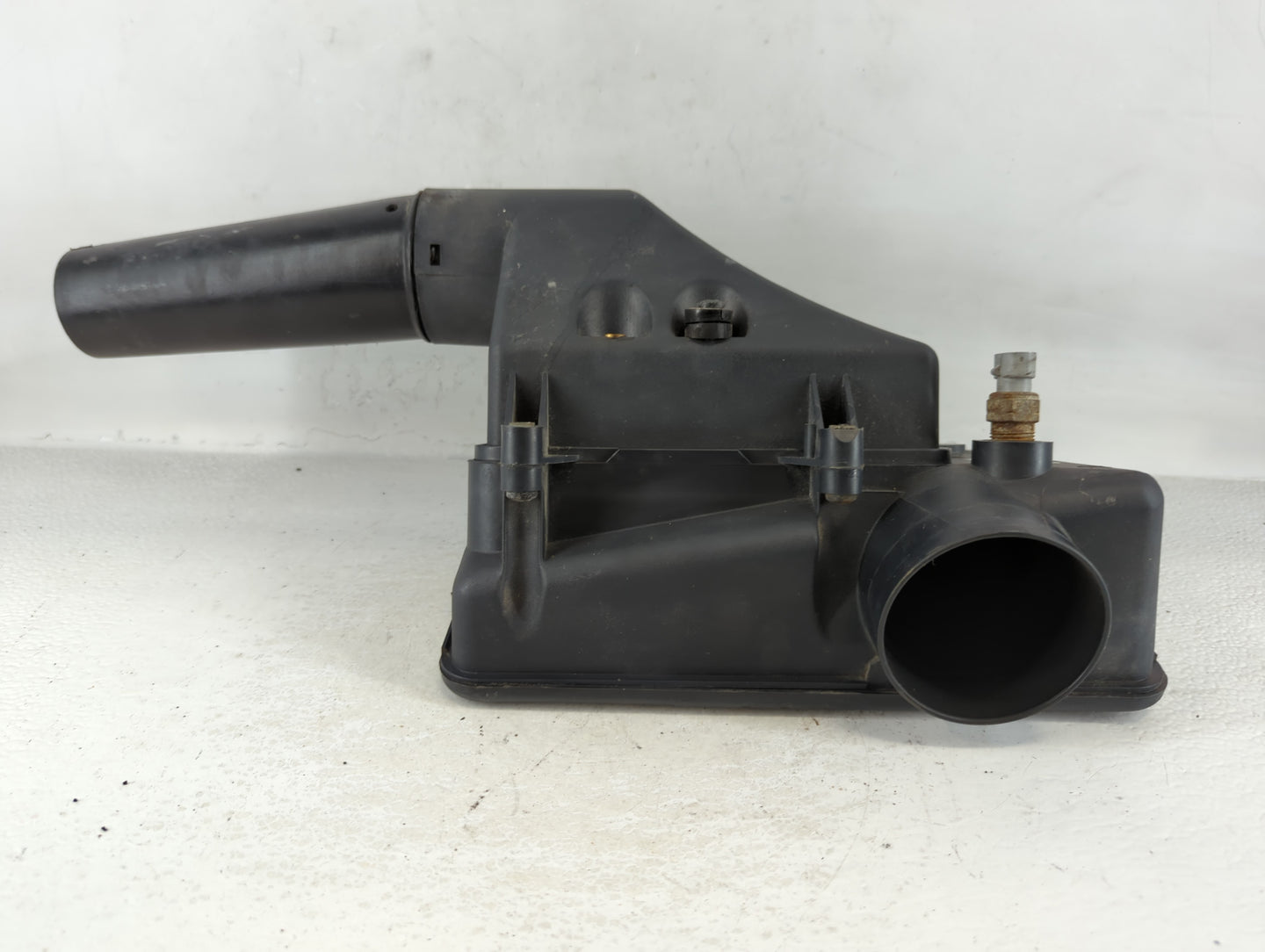 1989 Buick Reatta Air Cleaner Intake-duct Hose Tube - Oemusedautoparts1.com