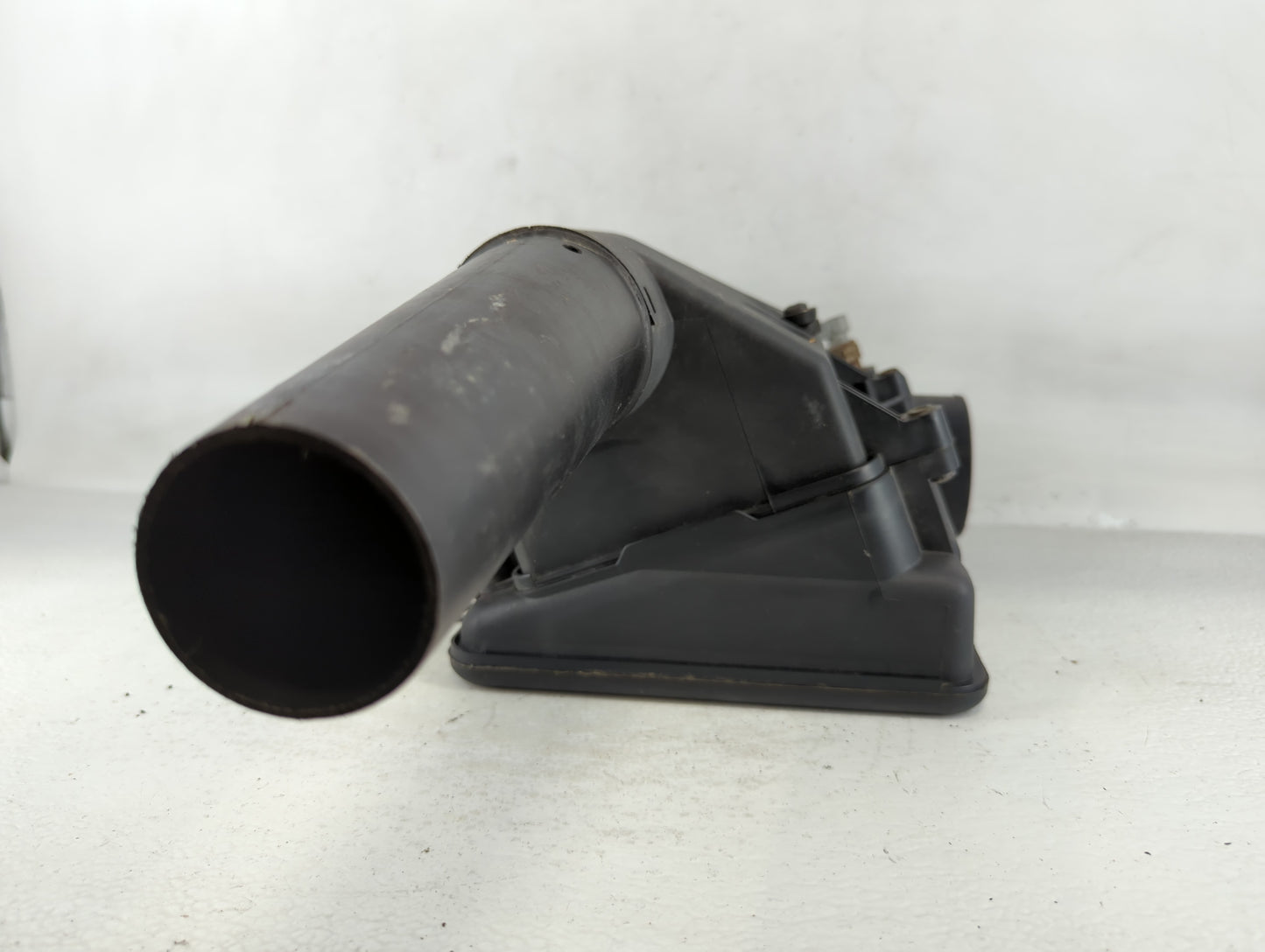 1989 Buick Reatta Air Cleaner Intake-duct Hose Tube - Oemusedautoparts1.com