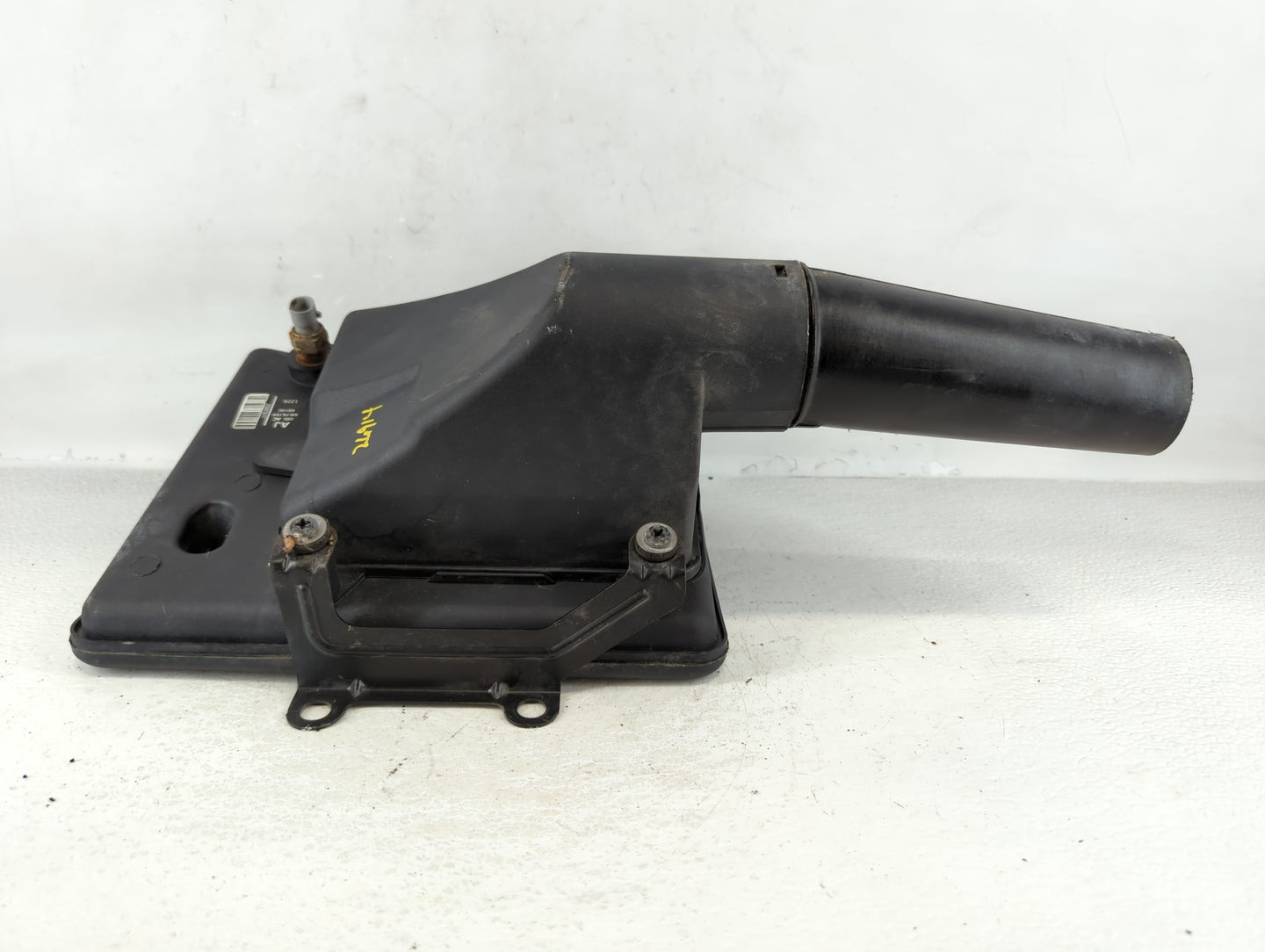 1989 Buick Reatta Air Cleaner Intake-duct Hose Tube - Oemusedautoparts1.com