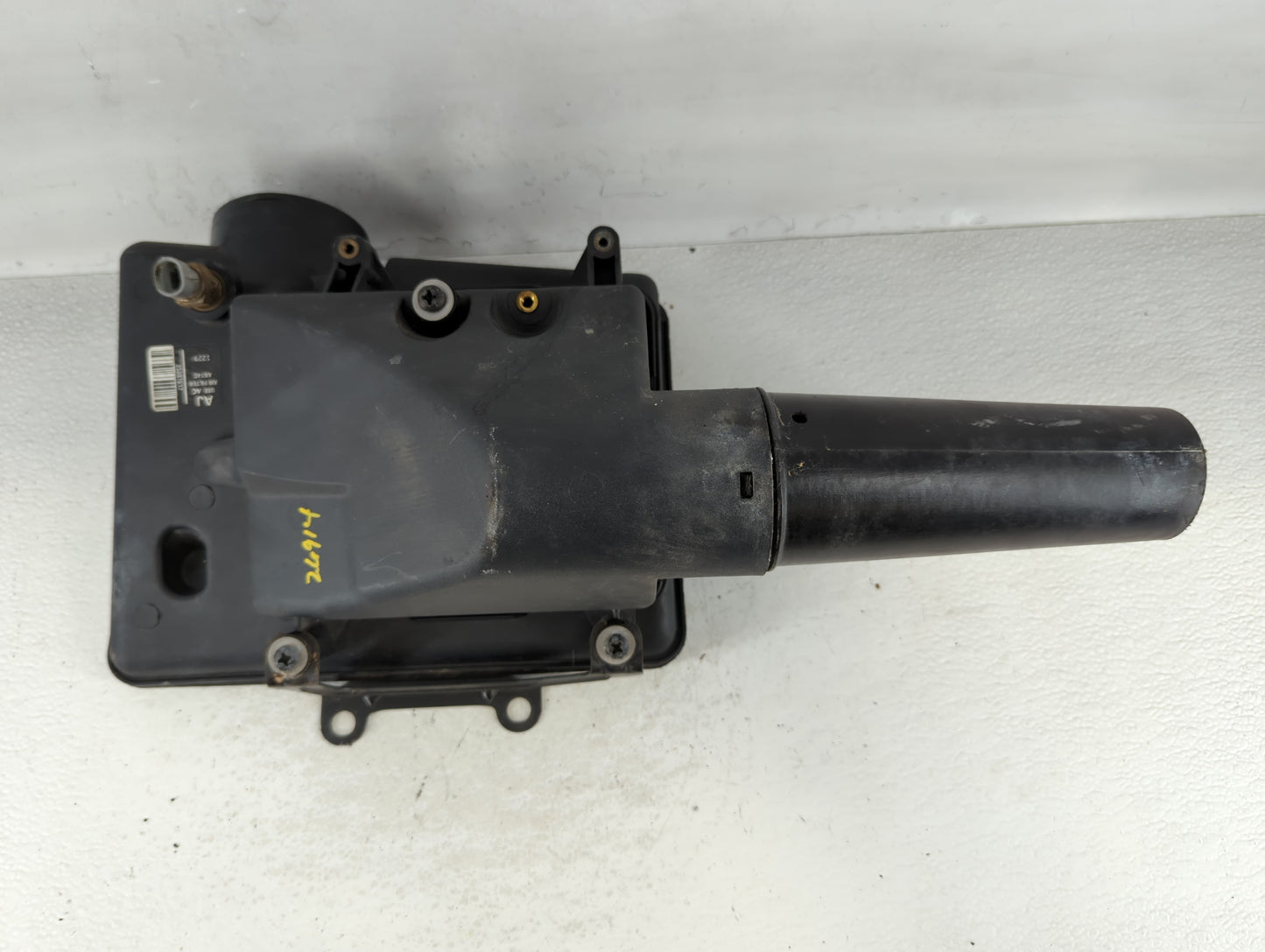 1989 Buick Reatta Air Cleaner Intake-duct Hose Tube - Oemusedautoparts1.com