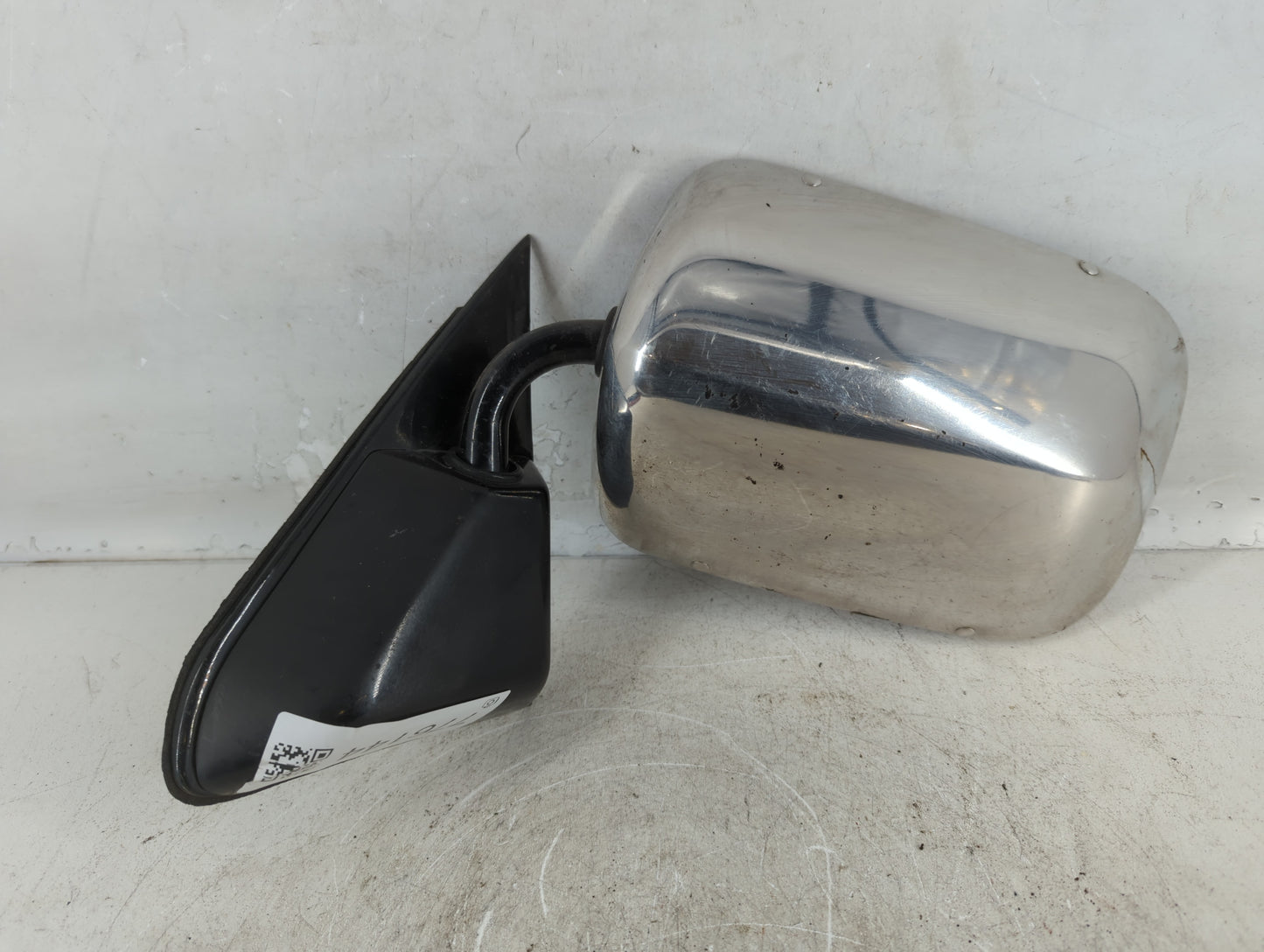 1989 Chevrolet C1500 Driver Side View Mirror - Left Door Mirror OEM Used - Oemusedautoparts1.com
