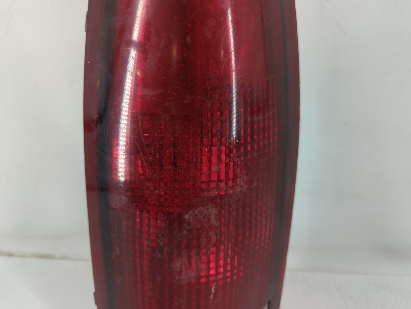 1989 Chevrolet C1500 Tail Light Assembly Driver Left OEM P/N:10508821 16505849 Fits OEM Used Auto Parts - Oemusedautoparts1.