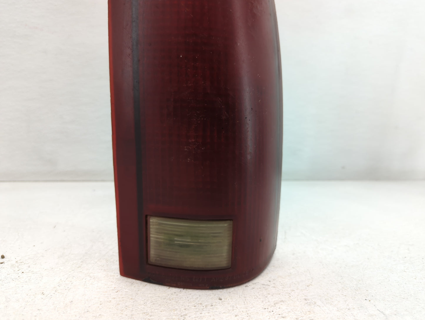 1989 Chevrolet C1500 Tail Light Assembly Passenger Right OEM P/N:16508322 Fits OEM Used Auto Parts - Oemusedautoparts1.com