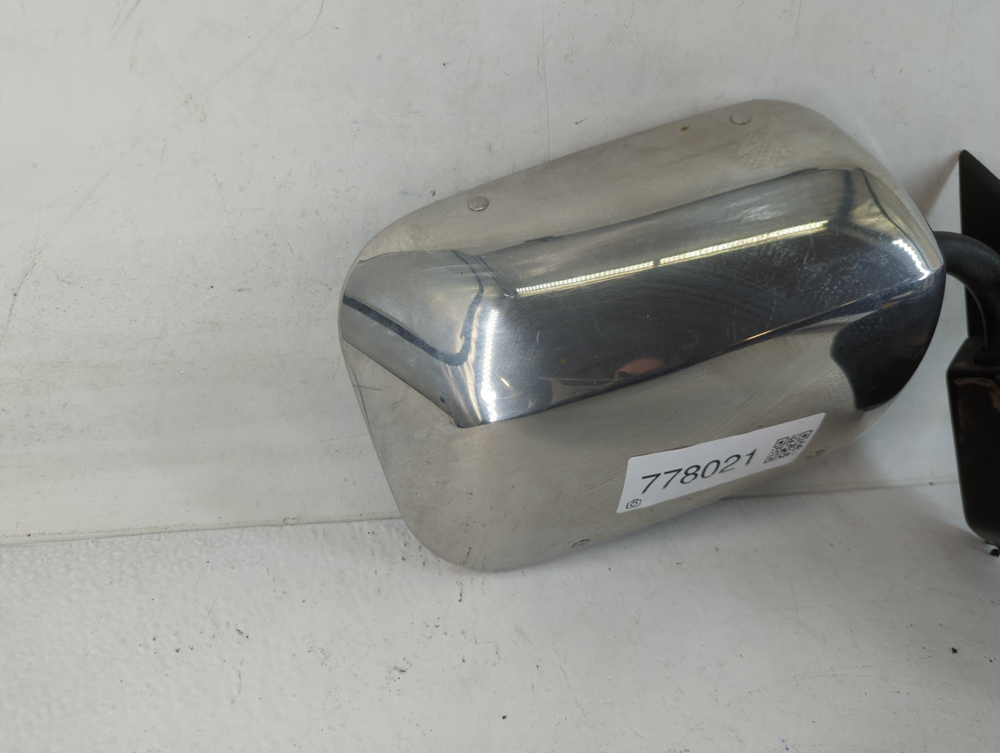 Chevrolet C1500 Passenger Right Side View Manual Door Mirror - Oemusedautoparts1.com
