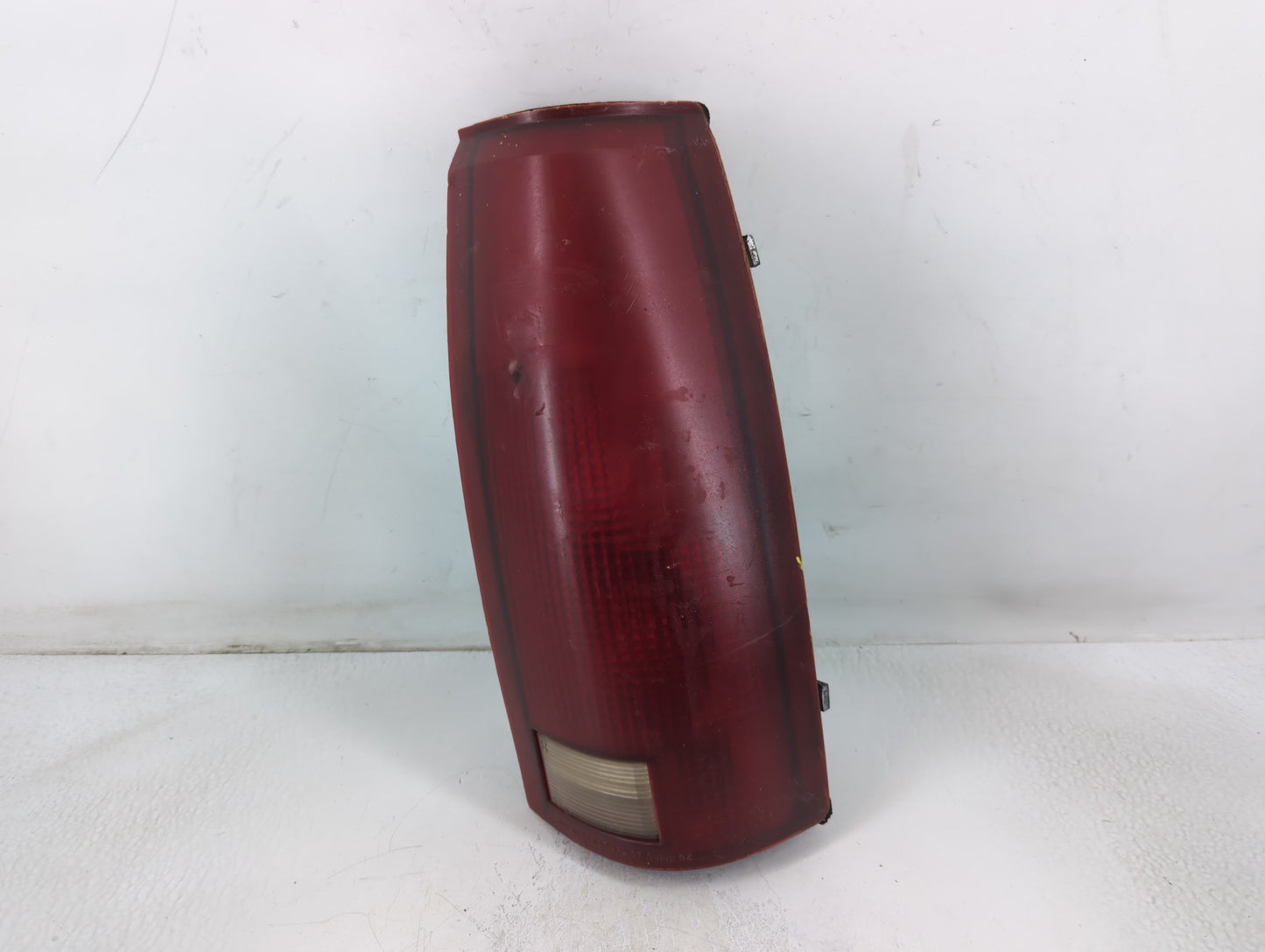 1989 Chevrolet C1500 Tail Light Assembly Passenger Right OEM Fits OEM Used Auto Parts - Oemusedautoparts1.com