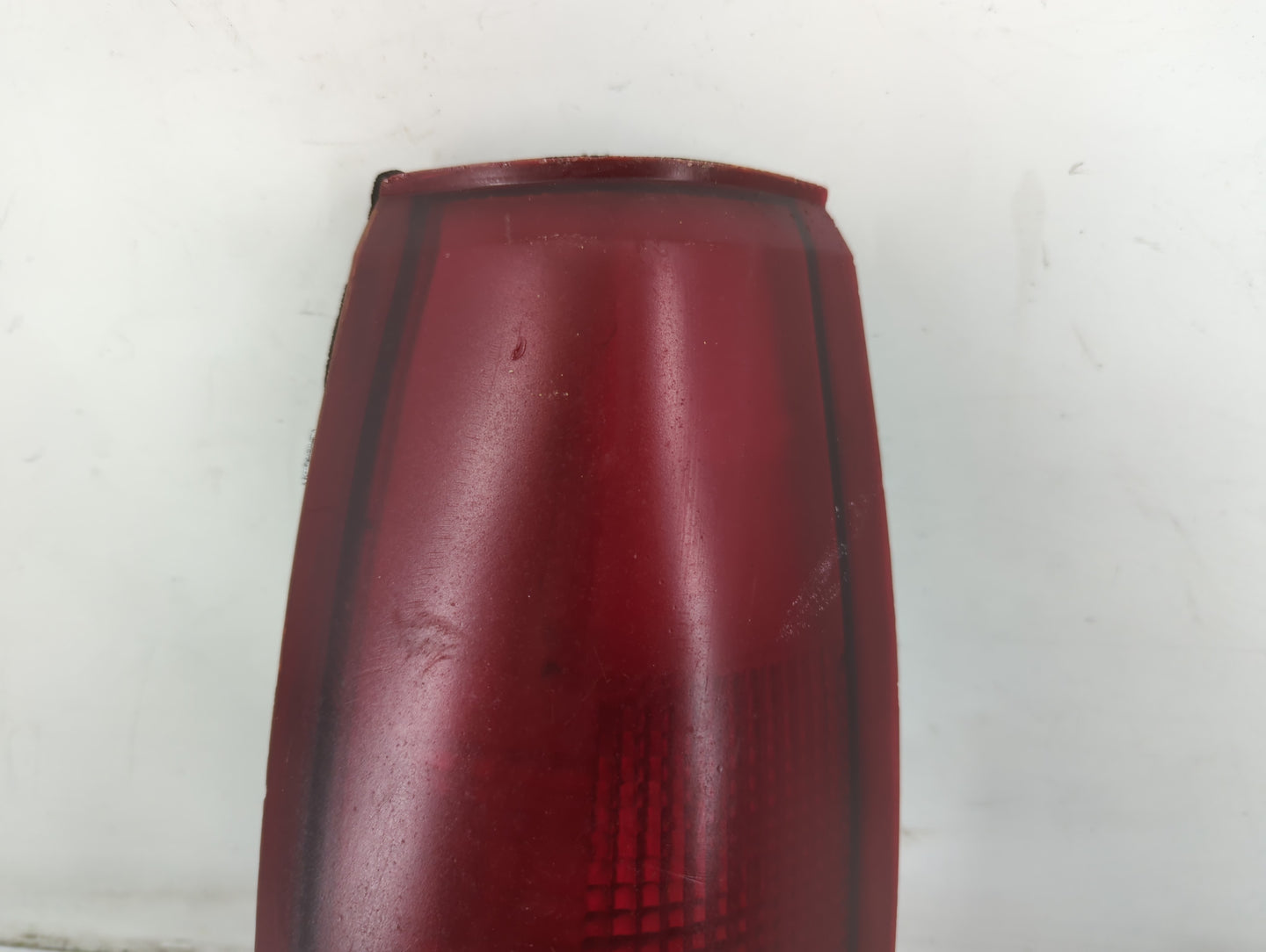 1989 Chevrolet C1500 Tail Light Assembly Driver Left OEM P/N:165053 16508321 Fits OEM Used Auto Parts - Oemusedautoparts1.co