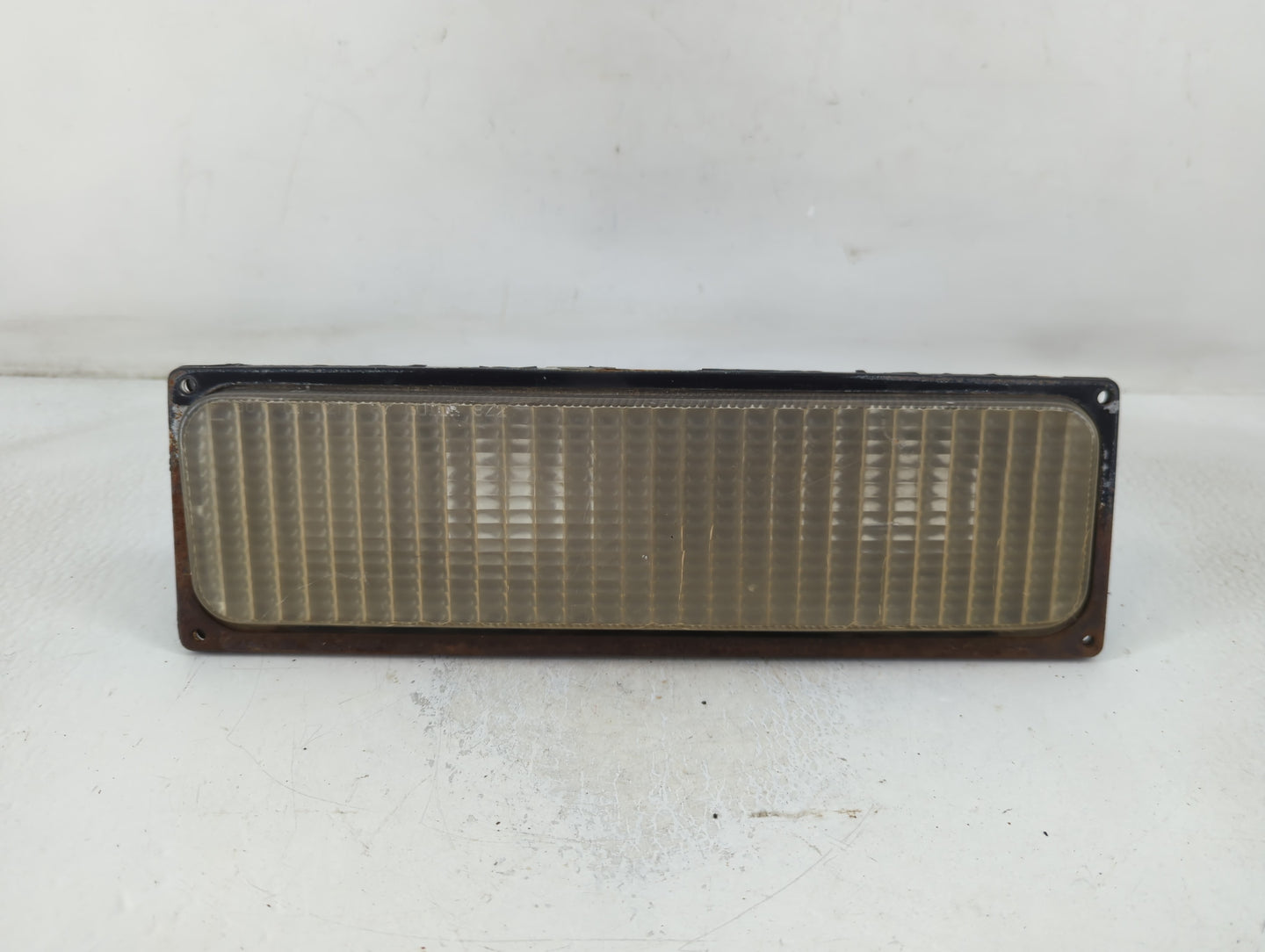 Chevrolet C1500 Driver Left Oem Head Light Headlight Lamp - Oemusedautoparts1.com