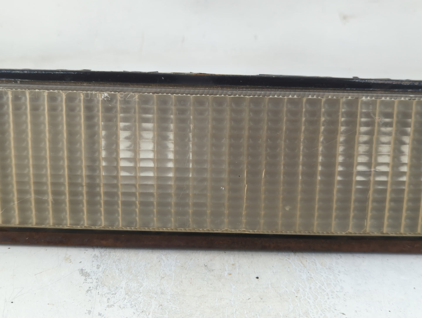 Chevrolet C1500 Driver Left Oem Head Light Headlight Lamp - Oemusedautoparts1.com