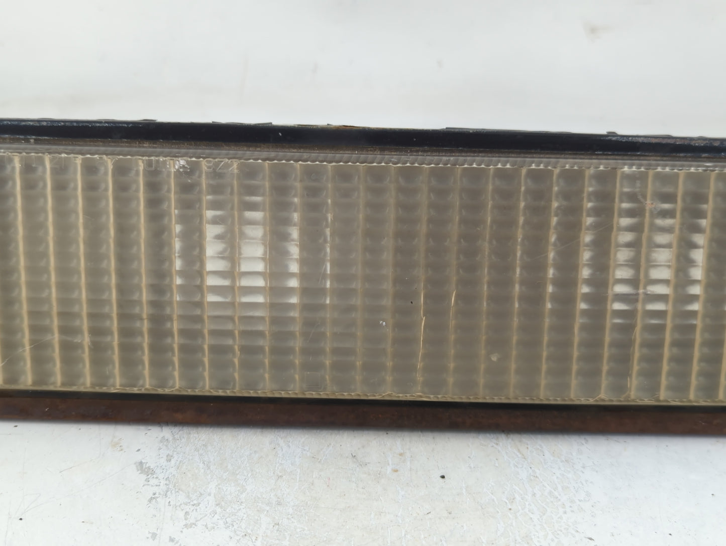 Chevrolet C1500 Driver Left Oem Head Light Headlight Lamp - Oemusedautoparts1.com