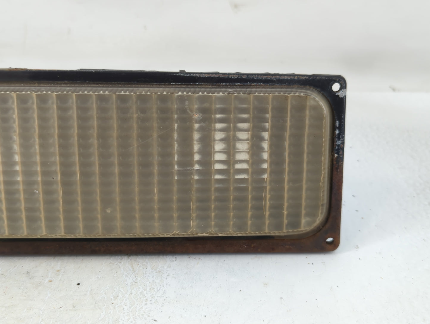 Chevrolet C1500 Driver Left Oem Head Light Headlight Lamp - Oemusedautoparts1.com